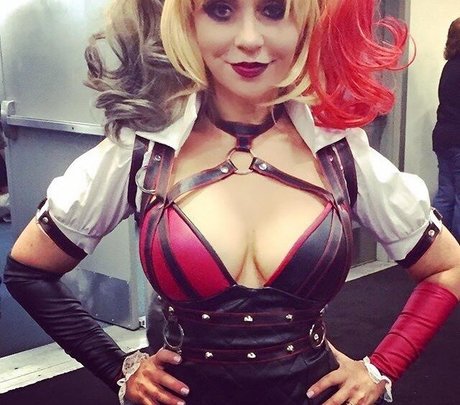 Tara Strong model exclusive pics