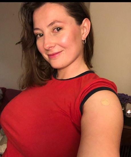 SliceOfSalami pornstar sexy photo