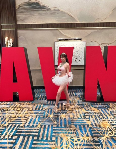 Jenna Noelle pornstar sex images