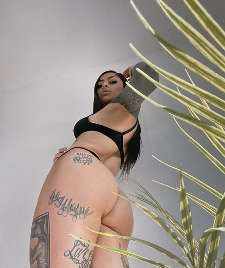 meganinked star sexy pics