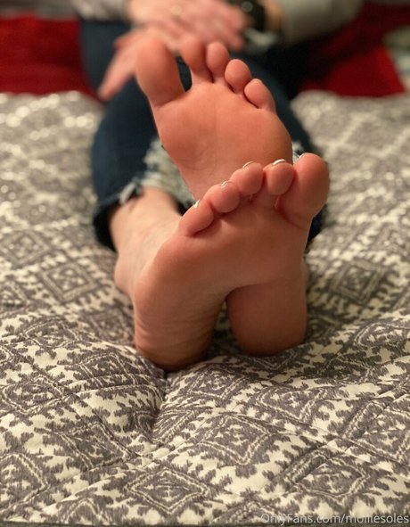molliesoles nudes pornstar image