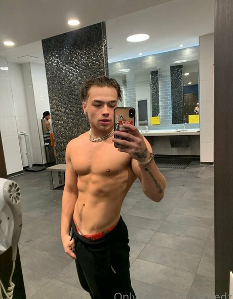 kshredz model nude galleries