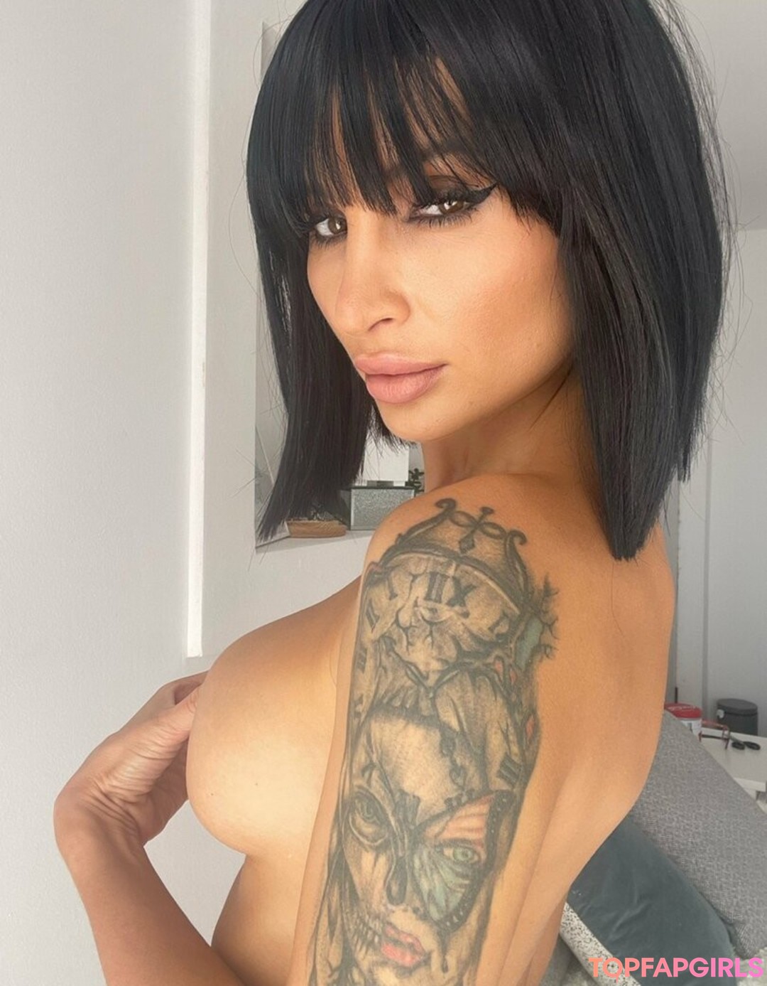 Liliemfc model pretty img