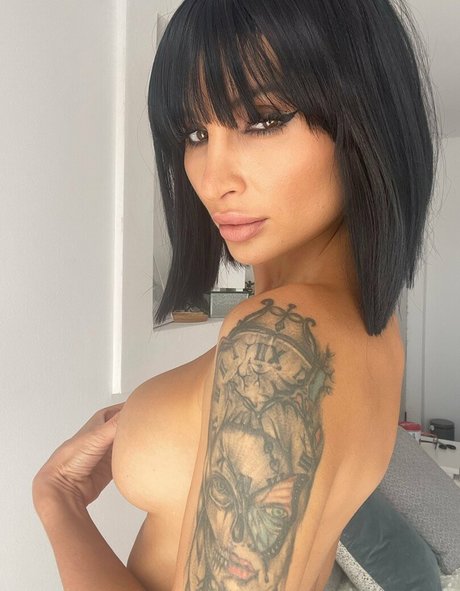 Liliemfc star sexy pictures