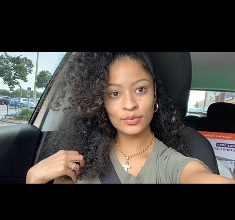 Patrise Kaitlyn model naked photos