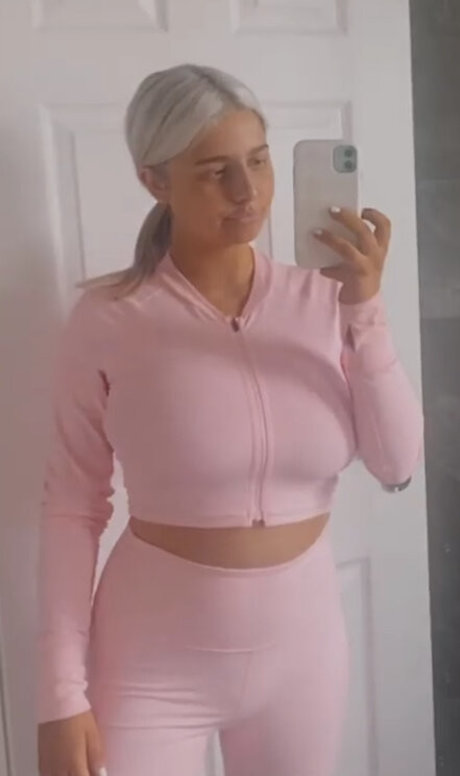 huge shemale onlyfans pretty img