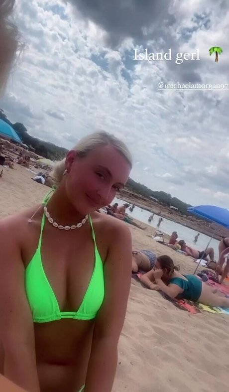 Elizabeth Taylor star hot pics