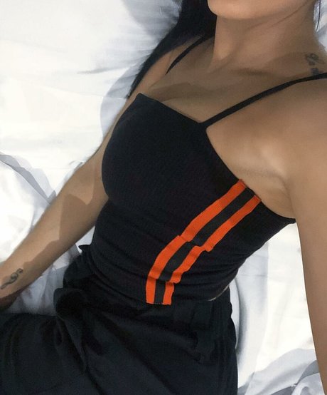 Jesy Lee exclusive model image