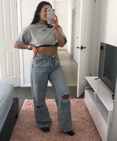 Jesy Lee model nice picture