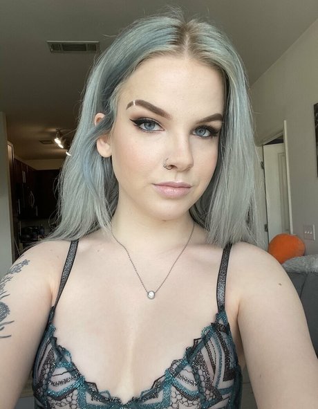 Thesilvermoon beautiful pornstar gallery