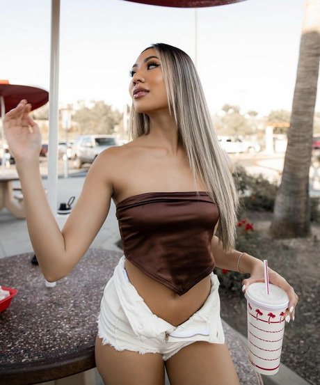 Elizaachar Profile pic