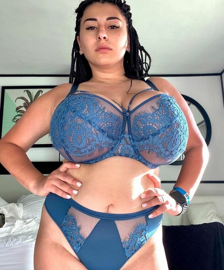 Rozzzywow hot actress pics