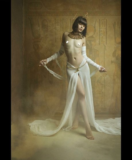 Marie Grippon model art pic