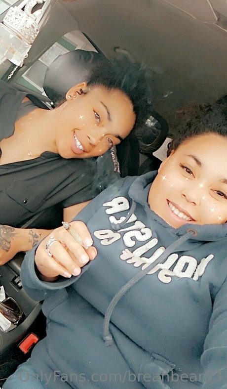 breahbear33 naked actress pics