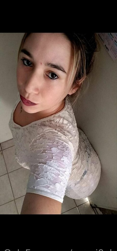 angui0ok model beautiful picture