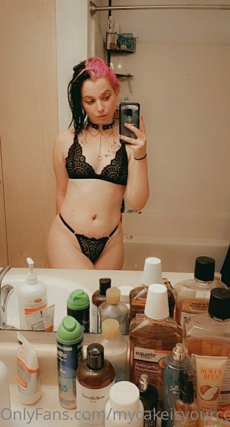 chubby teen onlyfans naked image