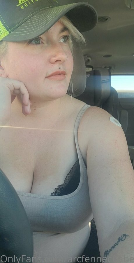 arcfennecbabe erotic model images