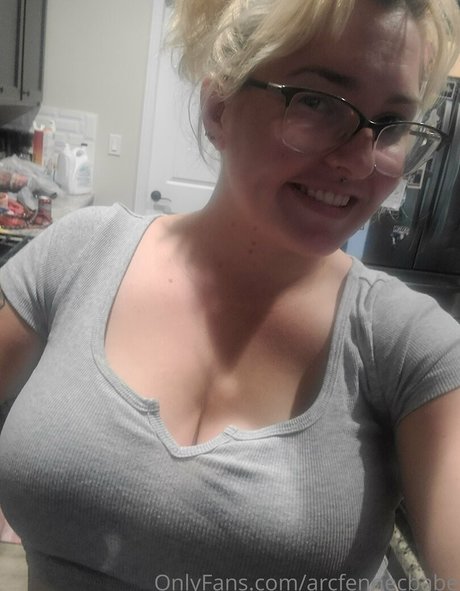 arcfennecbabe naked actress image