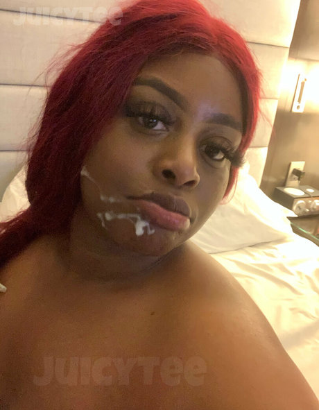 itsjuicytee model gallery