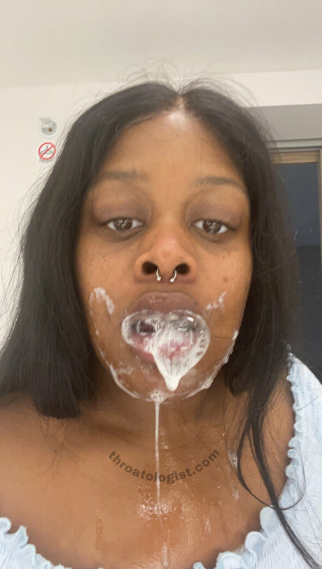 itsjuicytee pornographic model pic