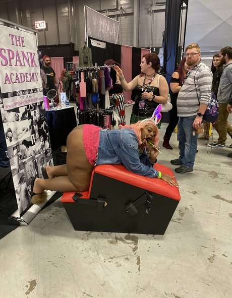 itsjuicytee hot star gallery