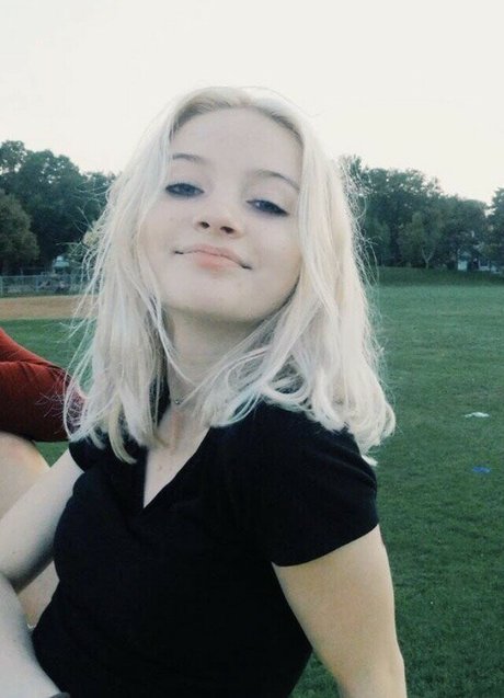 Littlemommygfwithtinymilkers perfect actress image