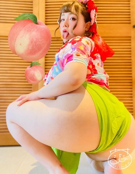 Umi Mitoma pretty pornstar gallery