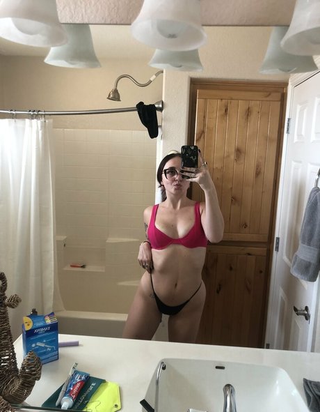 summersue22 hot model photo