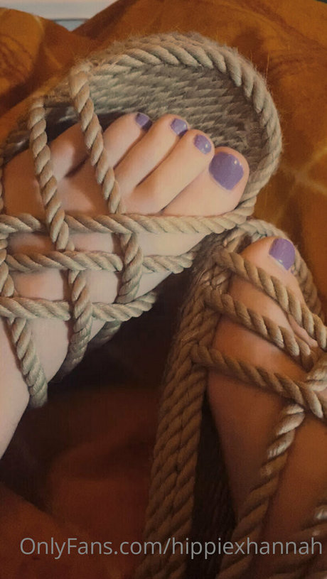 Piercednoodle erotic model image