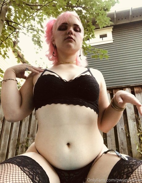 pwuppydove model nude pics