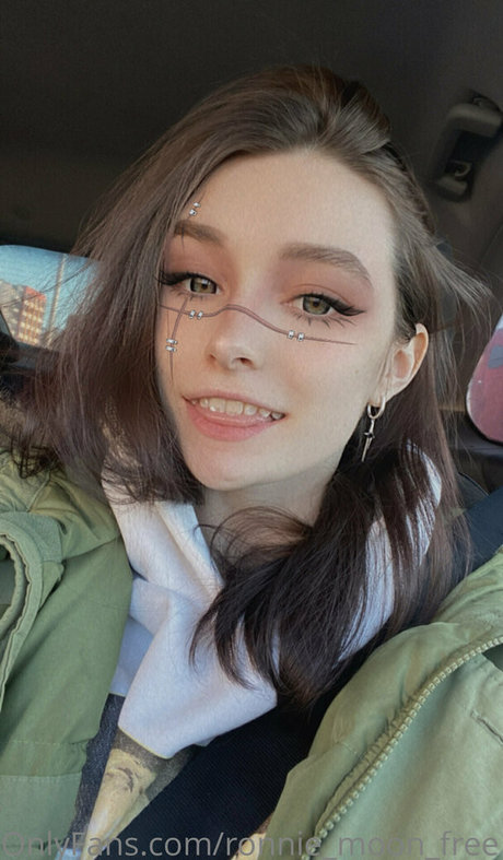 ronnie moon free top actress photo