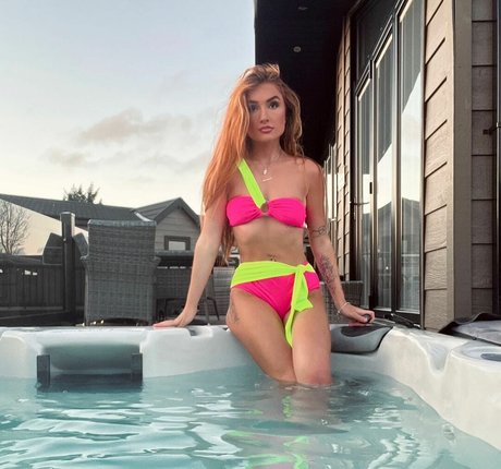 April Opal pornstar naked photos