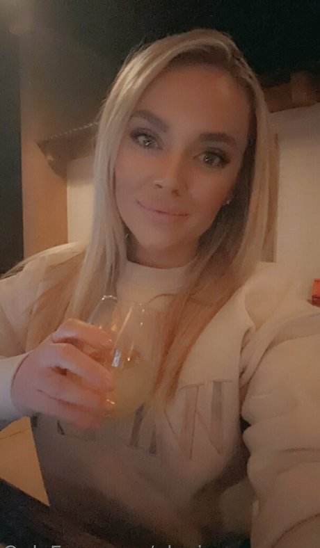 alexismonroexx star hot picture