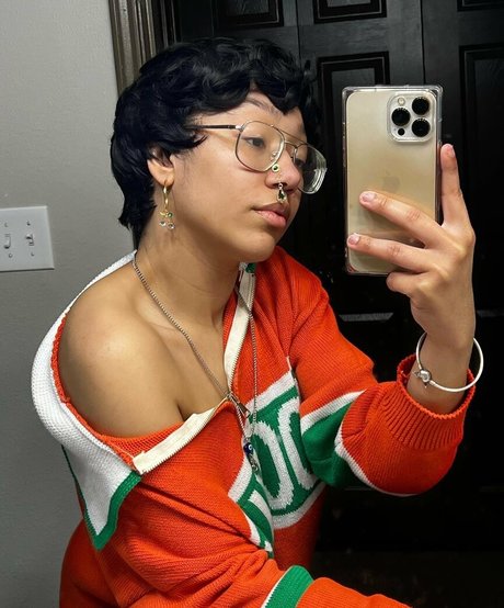 Caileneasely hot pornstar img