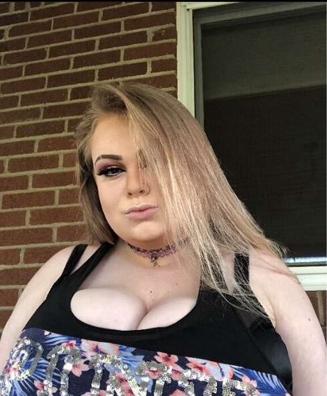 Danie Marie model top gallery