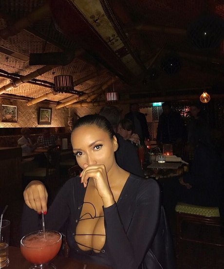 ShayLiving top model galleries