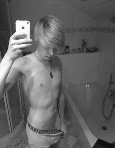 toastmauwmauw naked model pics