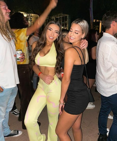 Molly Shield adult model photos