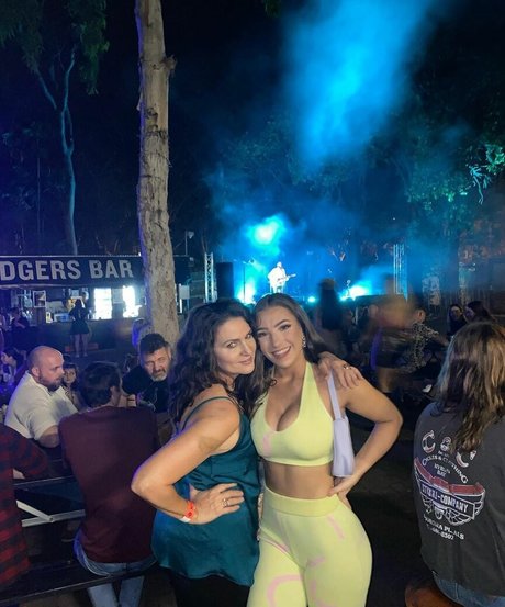 Molly Shield xxx actress archive