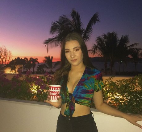 asian top onlyfans sexy nude photos