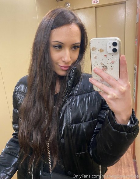 mishelgomezmodel model exclusive picture