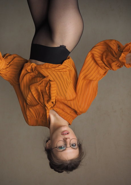 Anyutamoor nude actress gallery