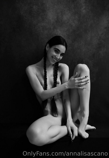 Annalisascano hot star images