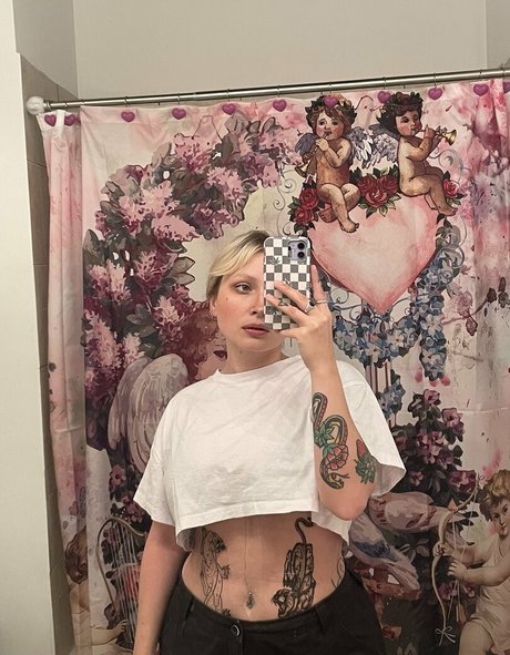 snotgxrl erotic star archive