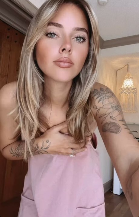 thatpineapplegirl star hot pics