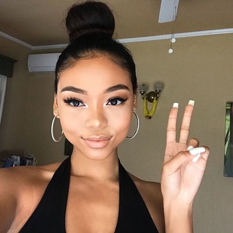 18 year old onlyfans pornographic pics