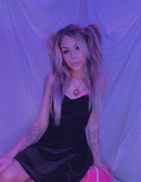 pyxiedragon naked pornstar photos