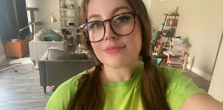 peachy virgo model art img