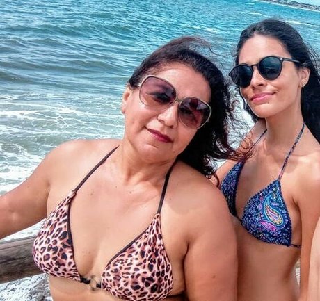 DeepNude App star pretty img