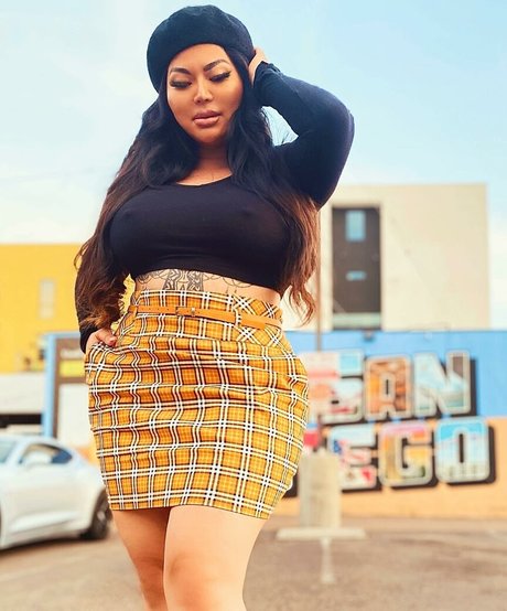 Mizuki Brown pornstar hd archive